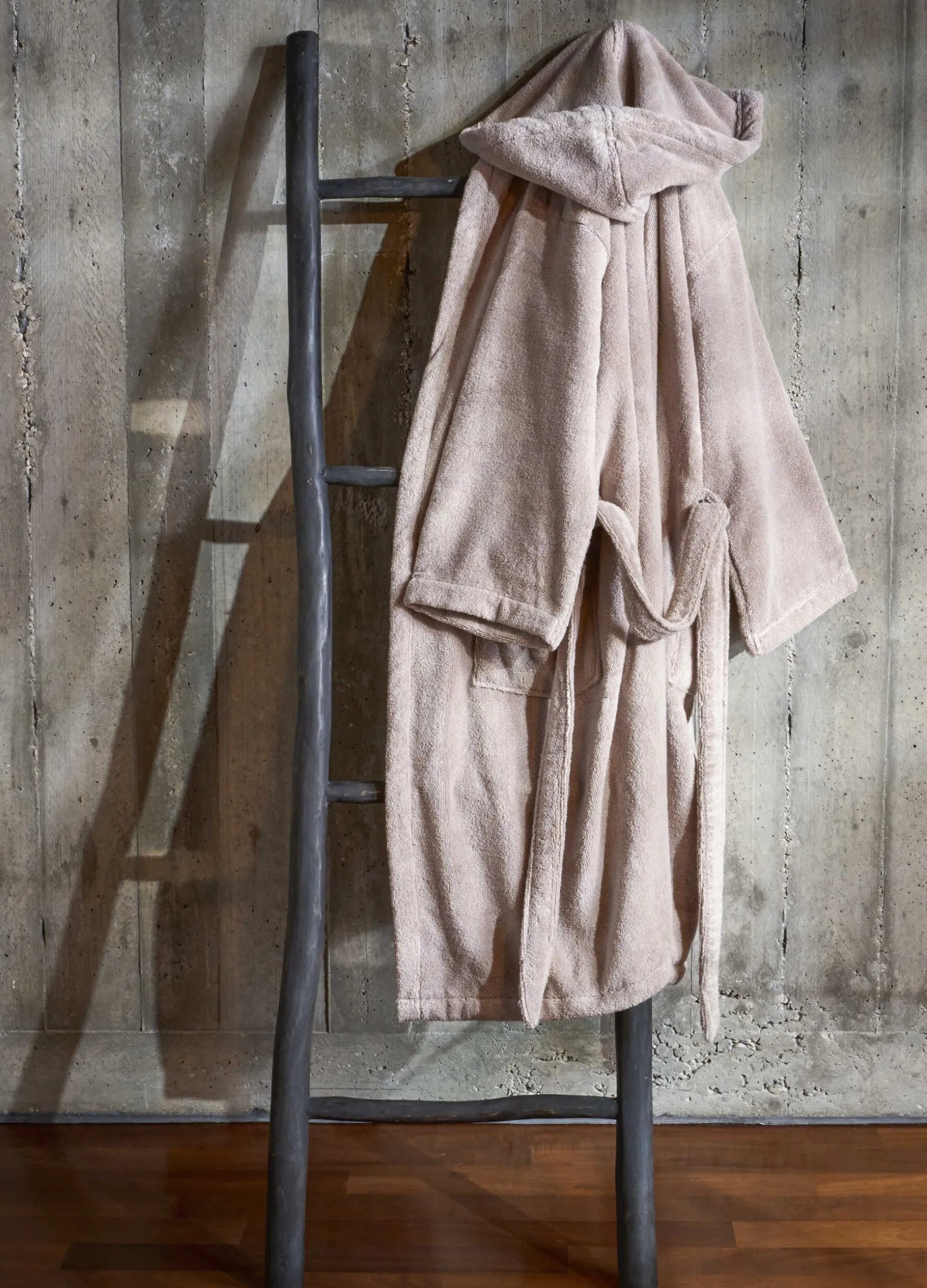 Accappatoio con cappuccio in puro cotone Made in Portogallo