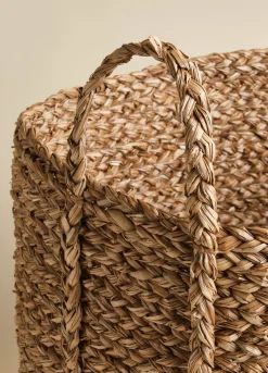 Cesto grande intrecciato con manici