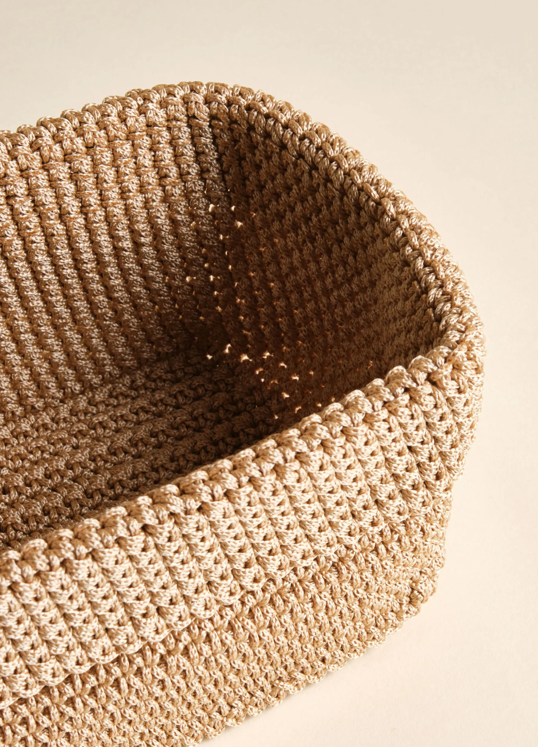 Cesto rettangolare intrecciato