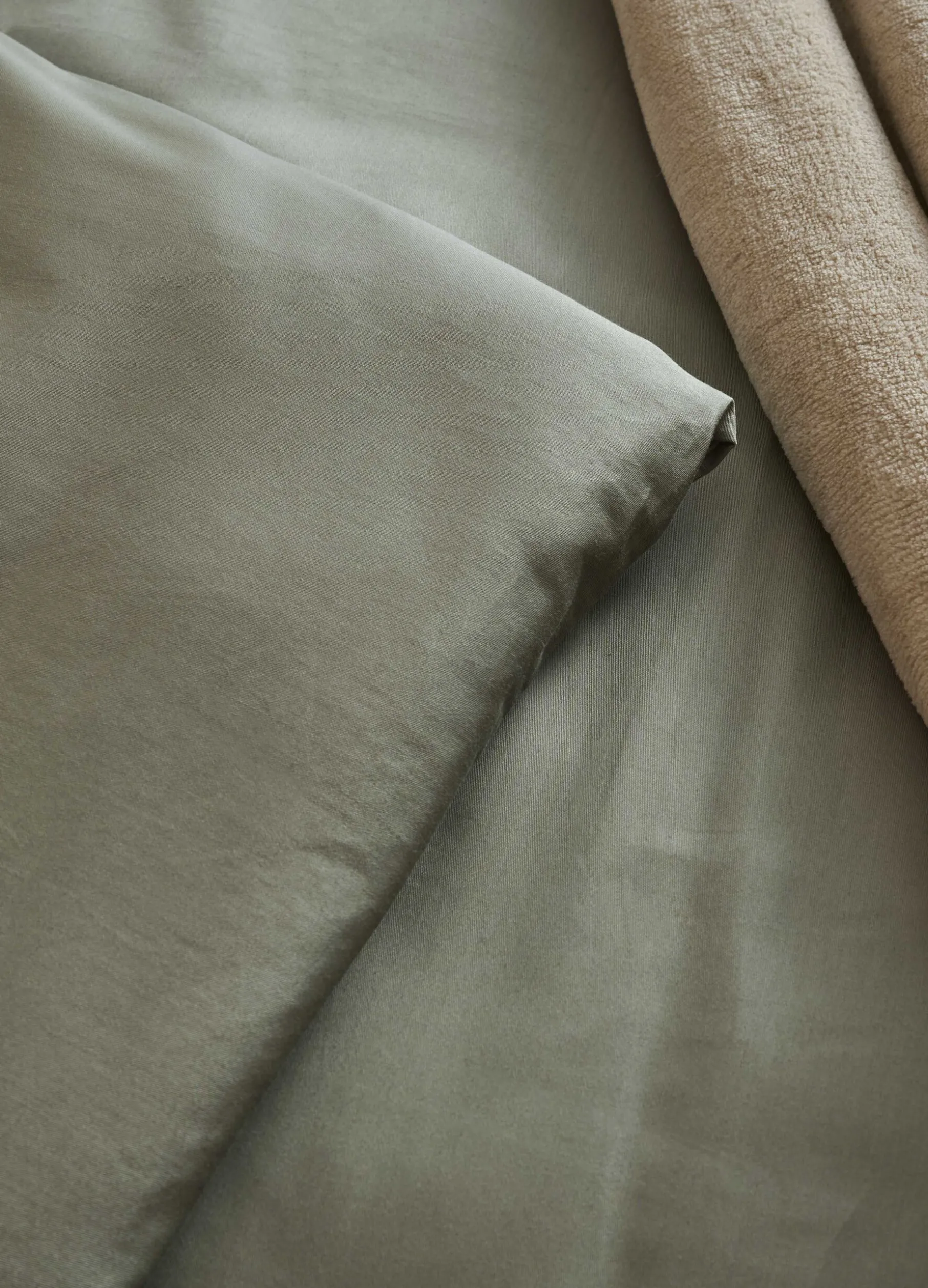 Copripiumino a 2 piazze in raso di puro cotone tc222