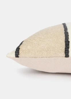 Cuscino imbottito a righe