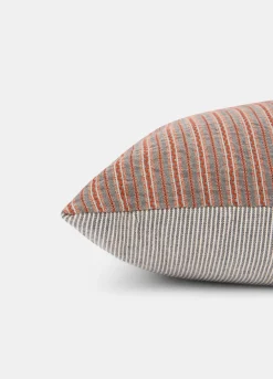 Cuscino imbottito in cotone a righe