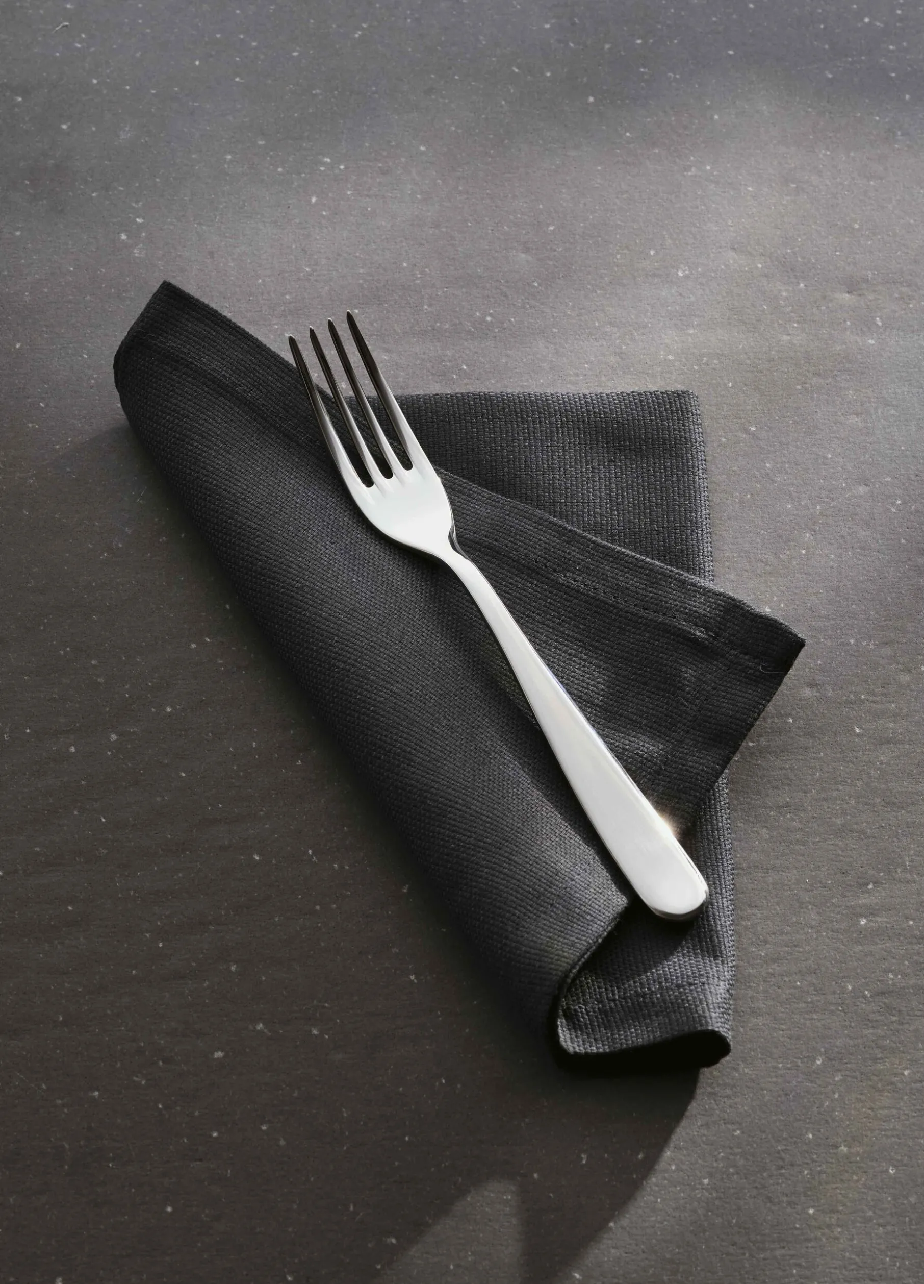 Forchetta da tavola in acciaio