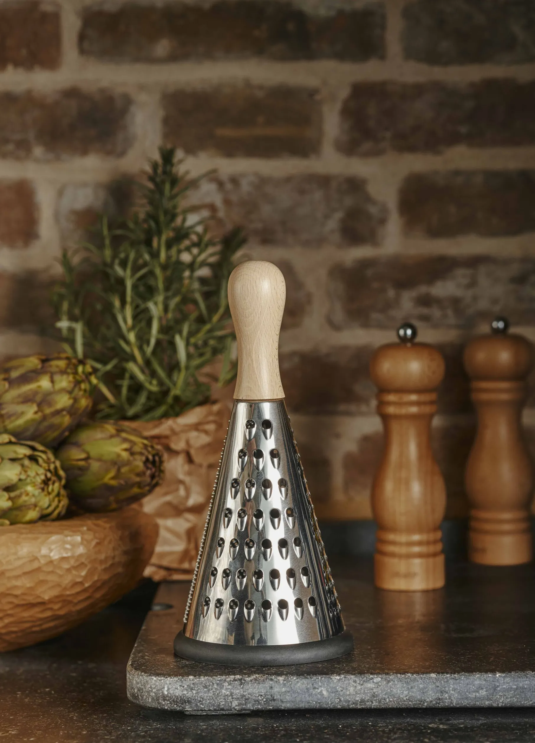 Grattugia conica in legno e acciaio inox Made in Italy