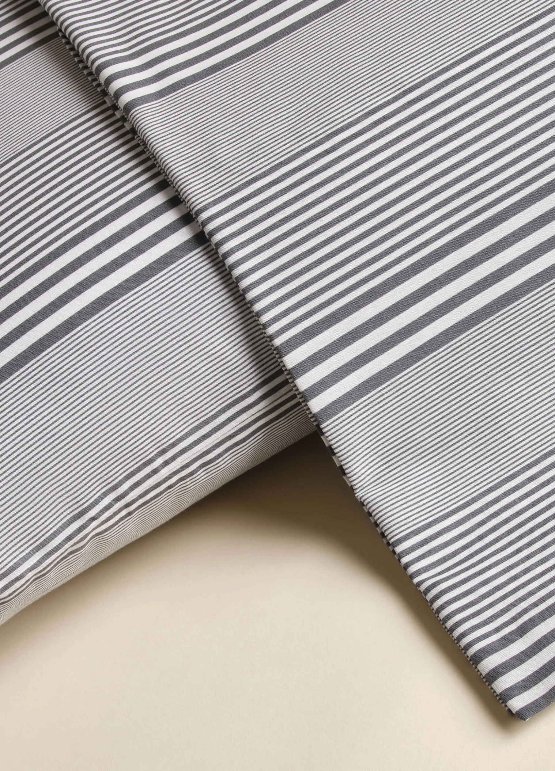 Lenzuolo a 2 piazze in cotone a righe irregolari