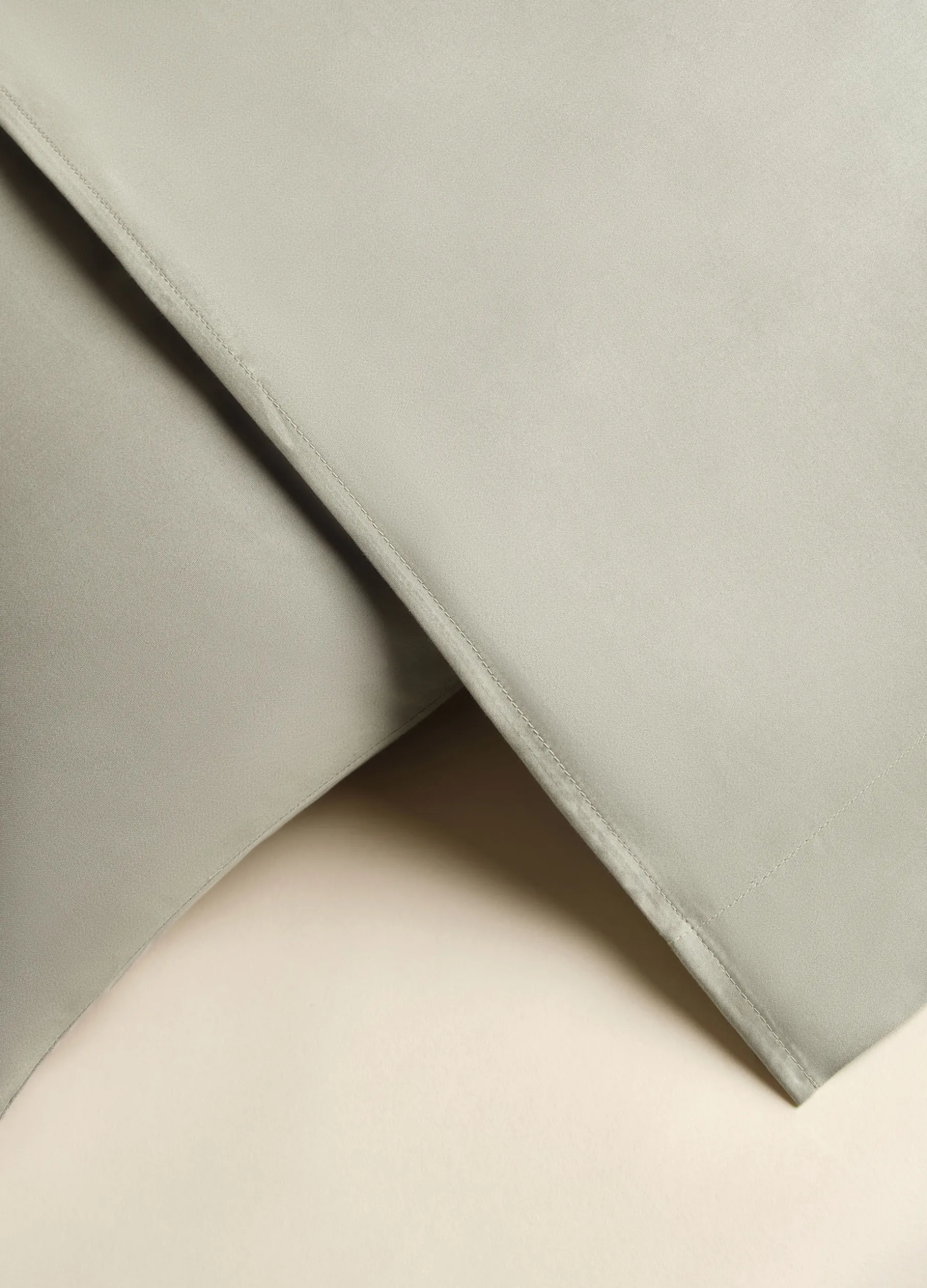 Lenzuolo a 2 piazze in raso di puro cotone