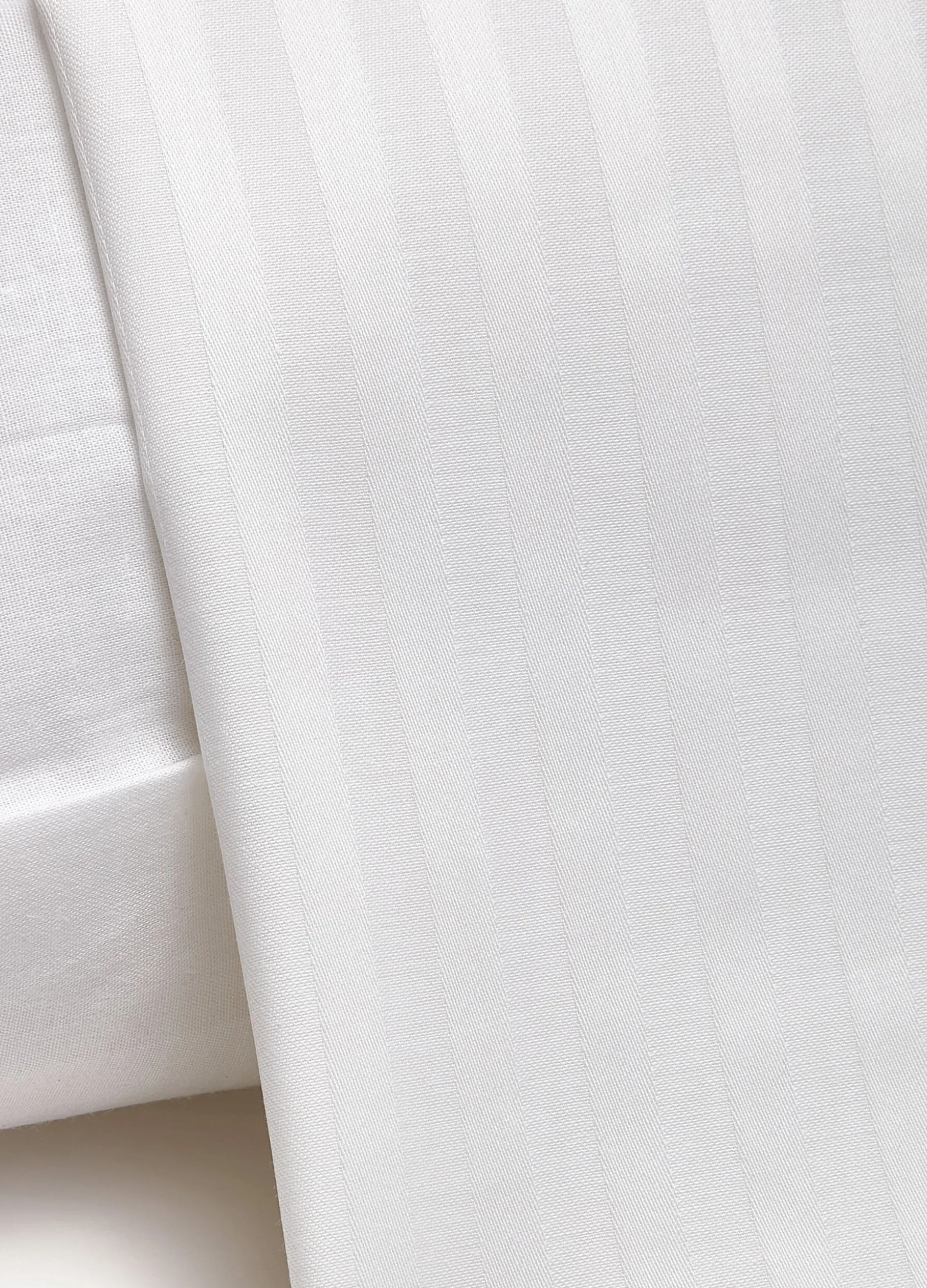 Lenzuolo a righe effetto satin in puro cotone
