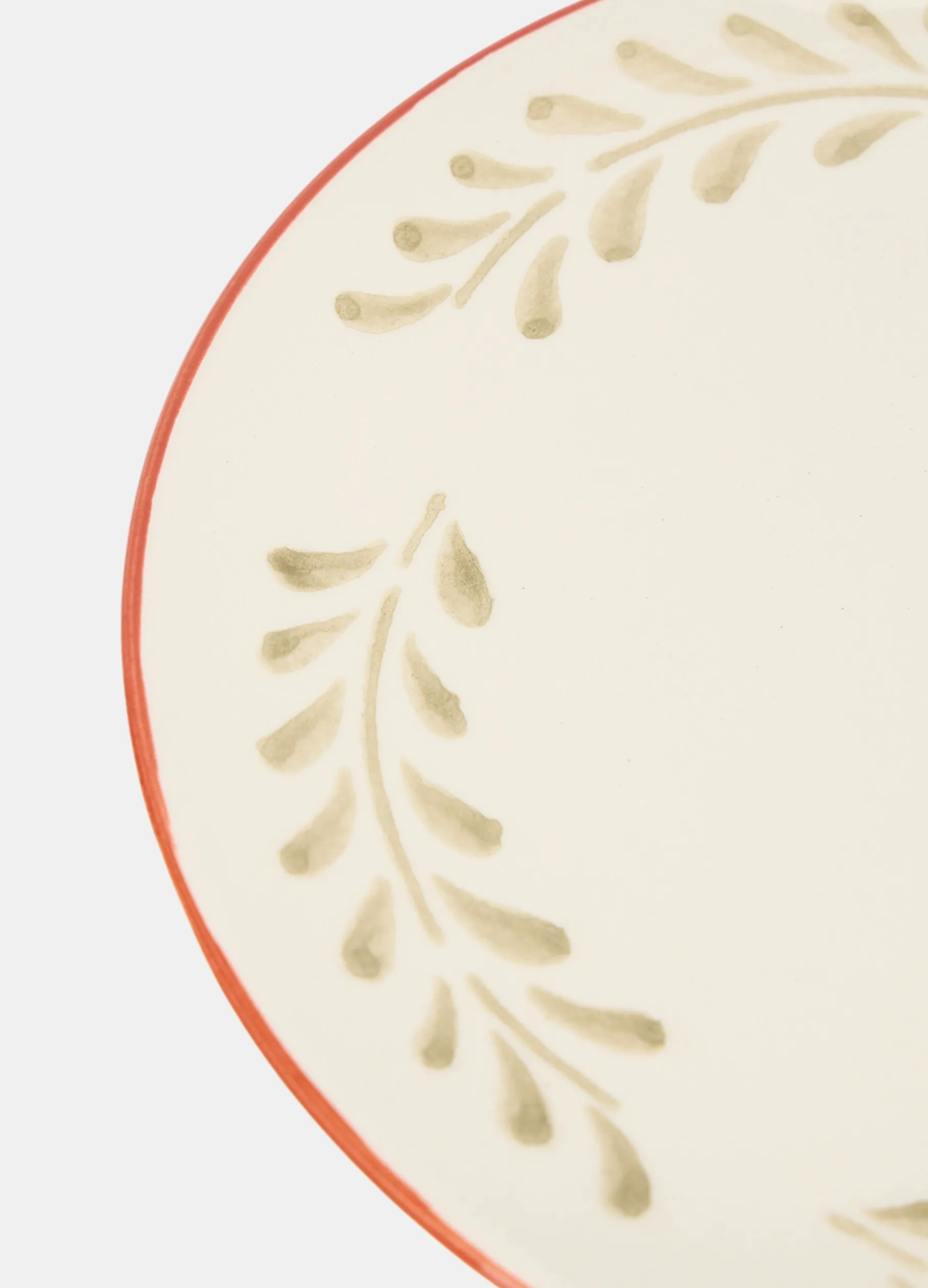 Piatto piano in ceramica con fiore