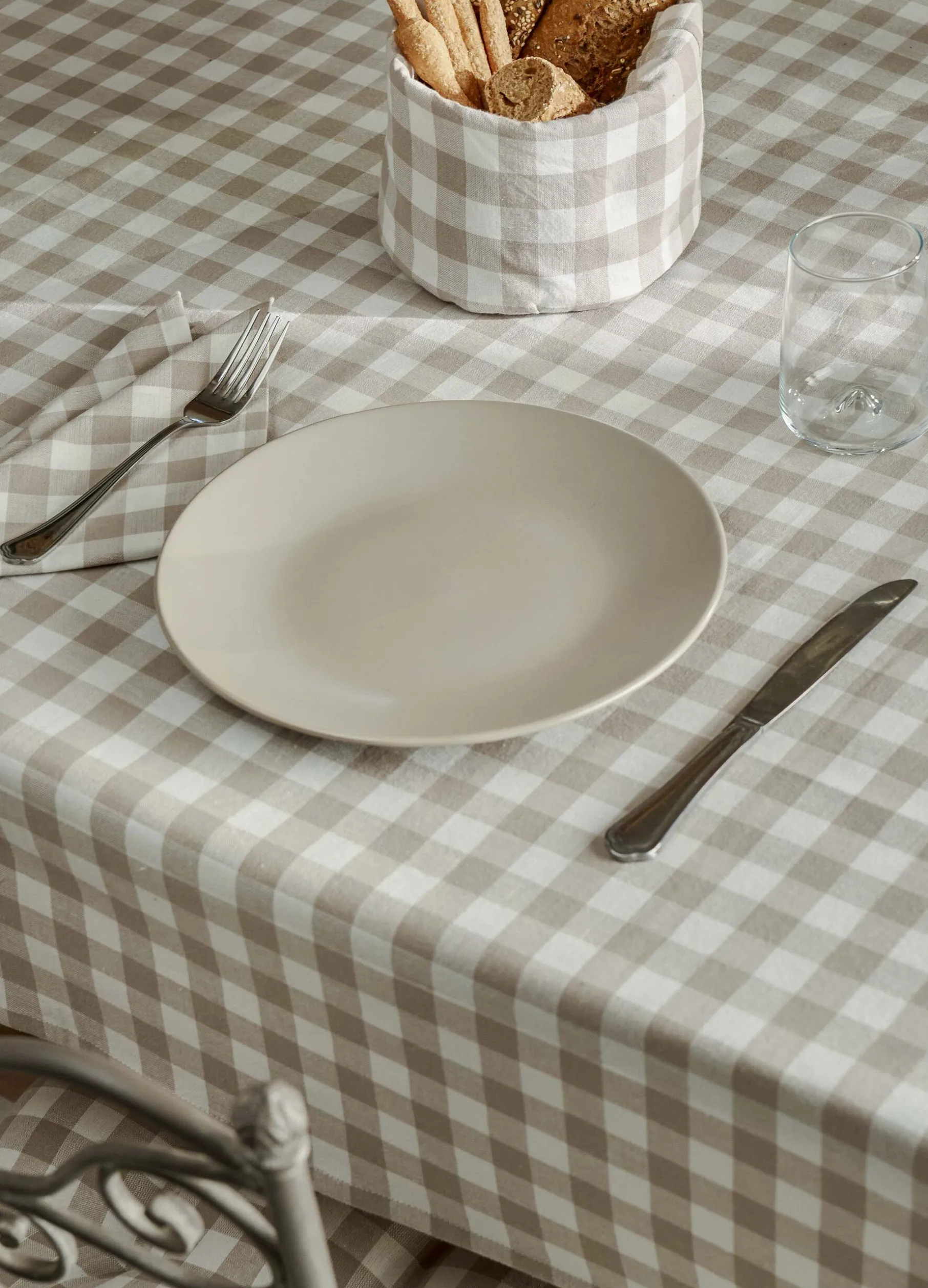 Piatto piano in gres