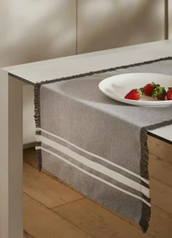 Runner in cotone con frange