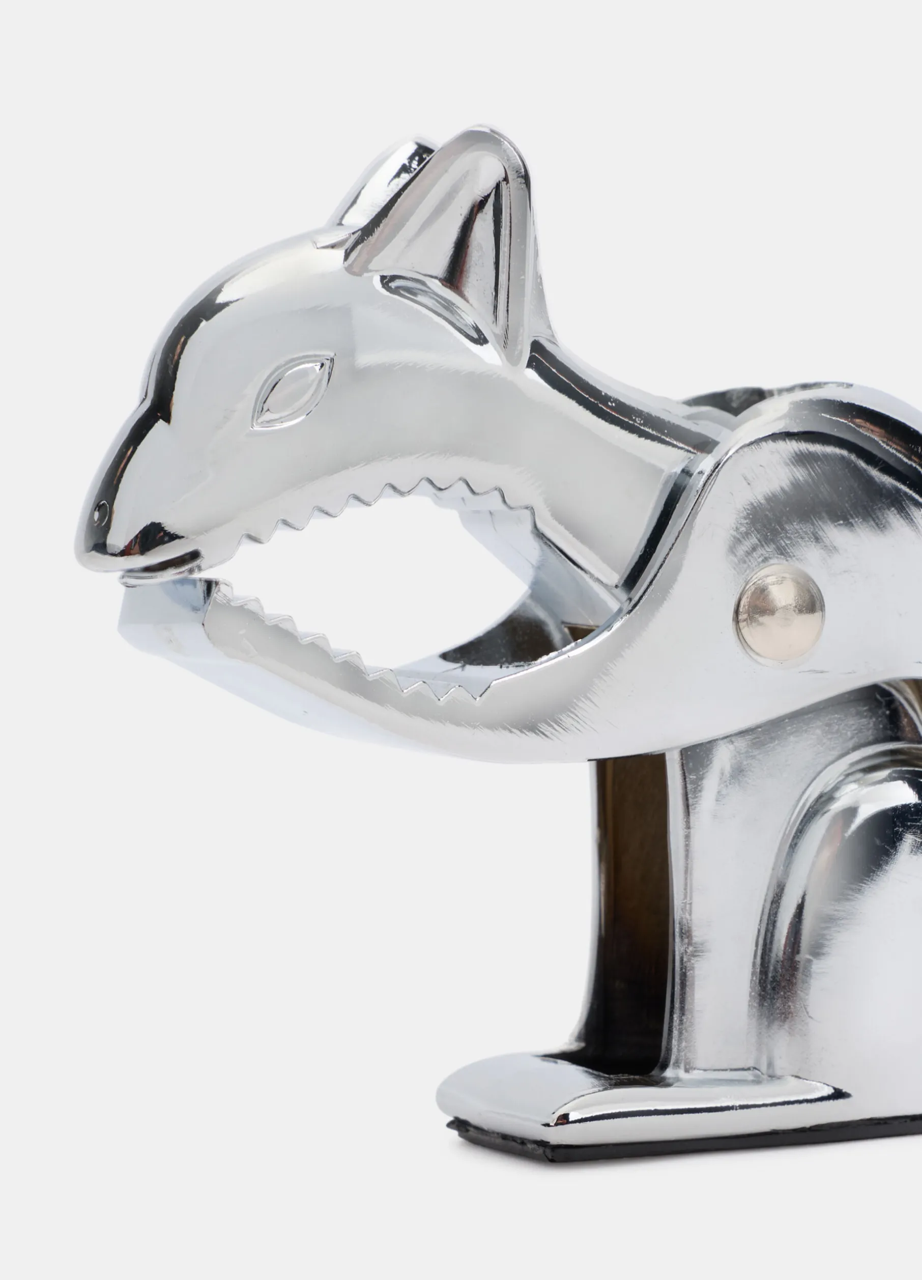 Schiaccianoci in zinco