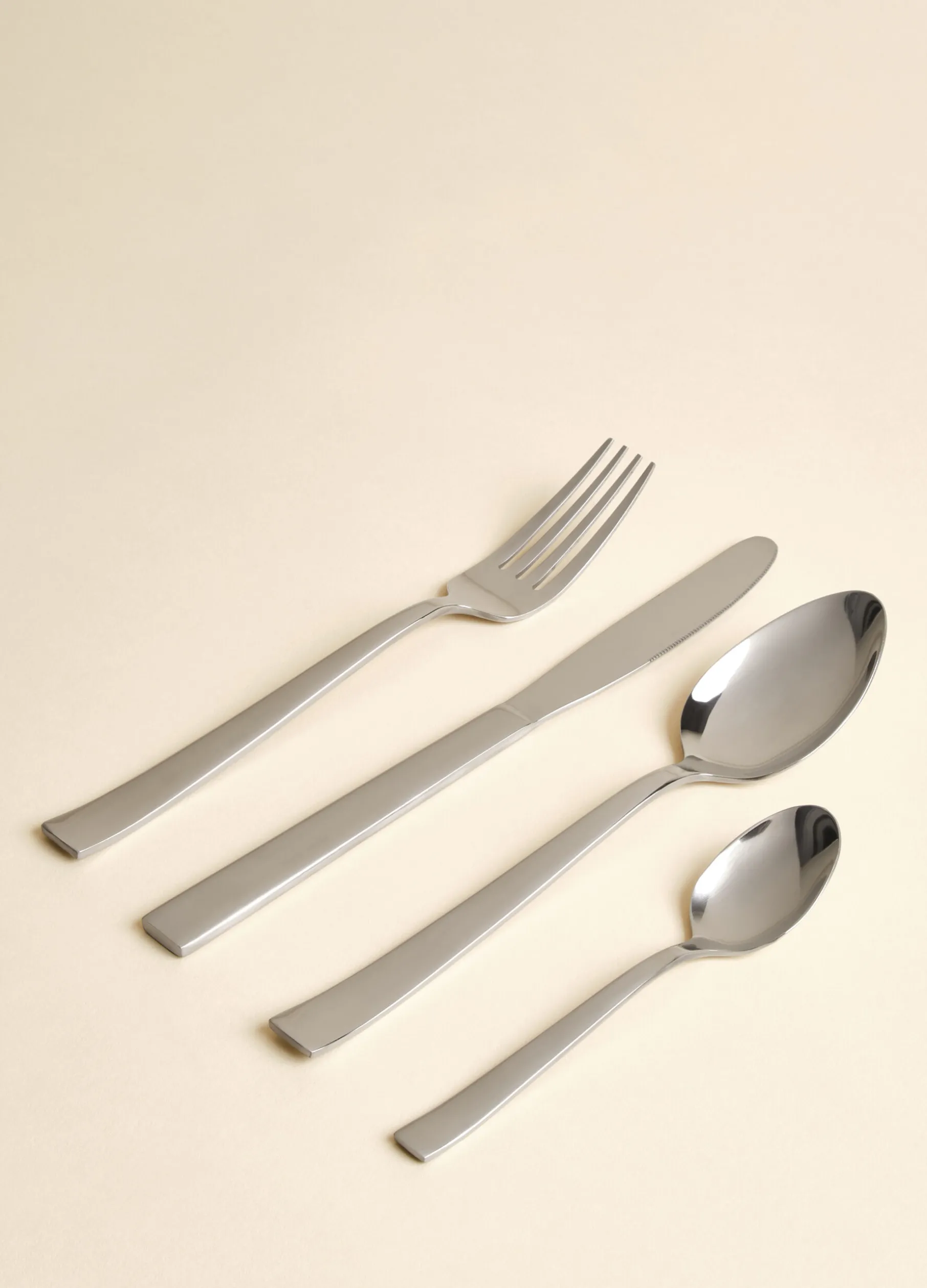 Set posate da 16 acciaio